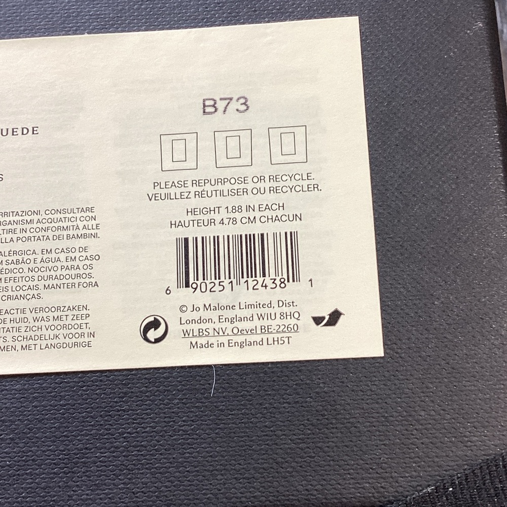 Jo Malone Set of 3 Small Candles in Box with Black Ribbon - Picture 8 of 9